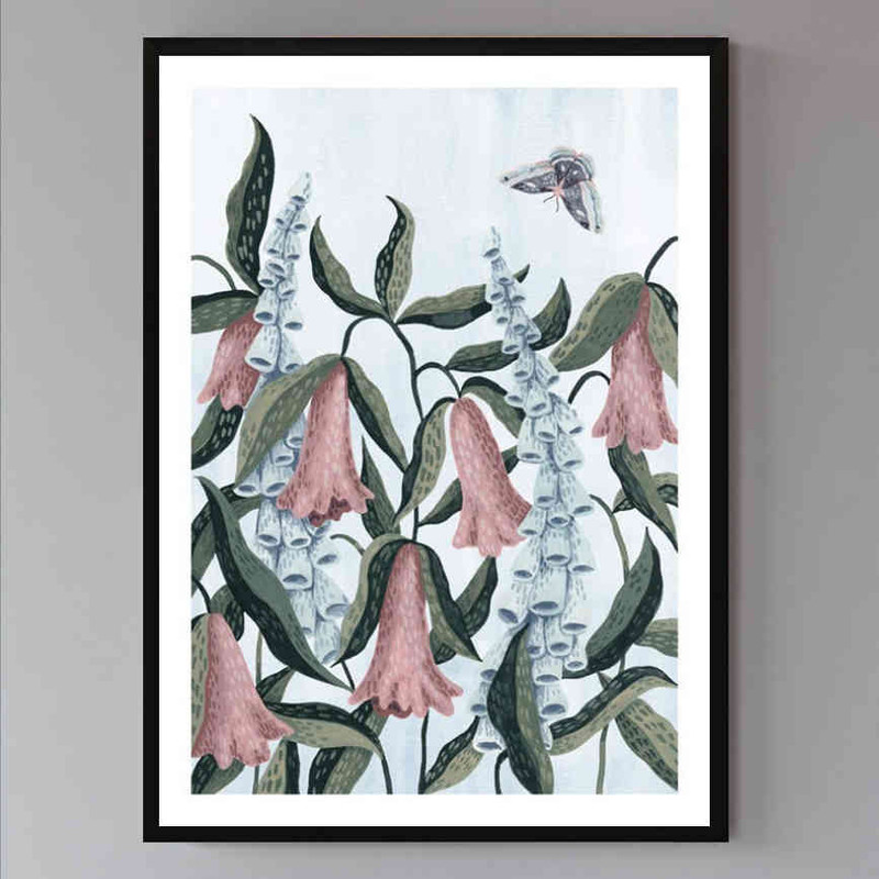 تابلو مدل Moth in greenery کد 248901650 - Image 2