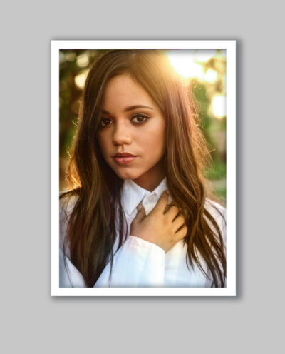 تابلو مدل جنا اورتگا Jenna Ortega کد LA-G10769